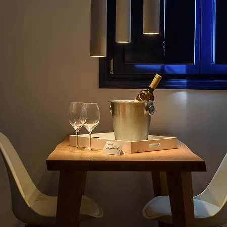 Sea Dream Luxury Fira (Santorini)