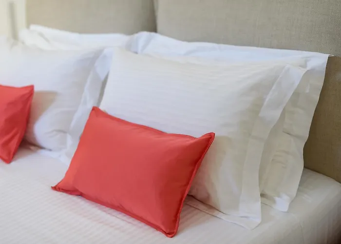 Sea Dream Luxury Fira (Santorini)